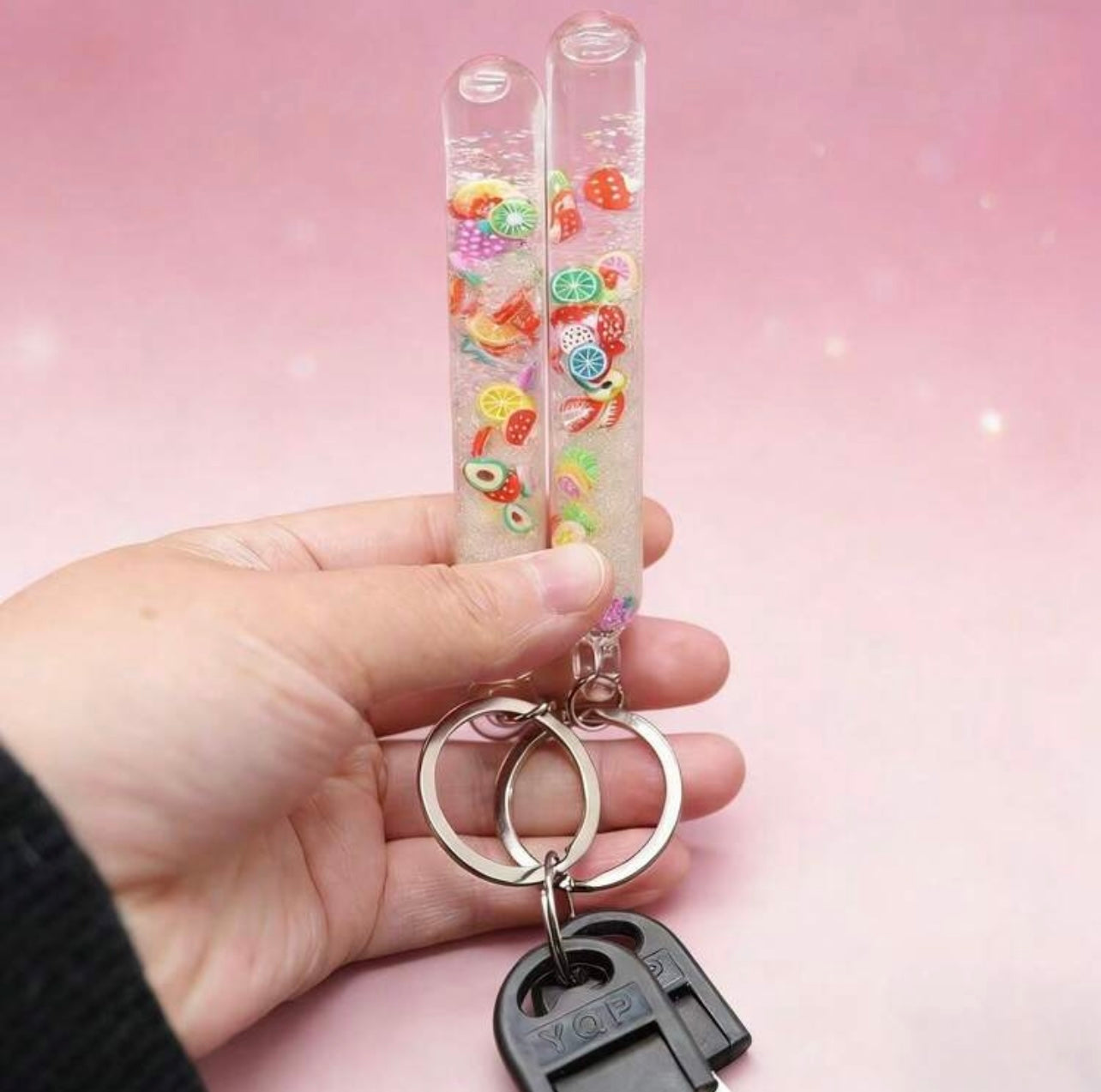 Liquid motion keychain